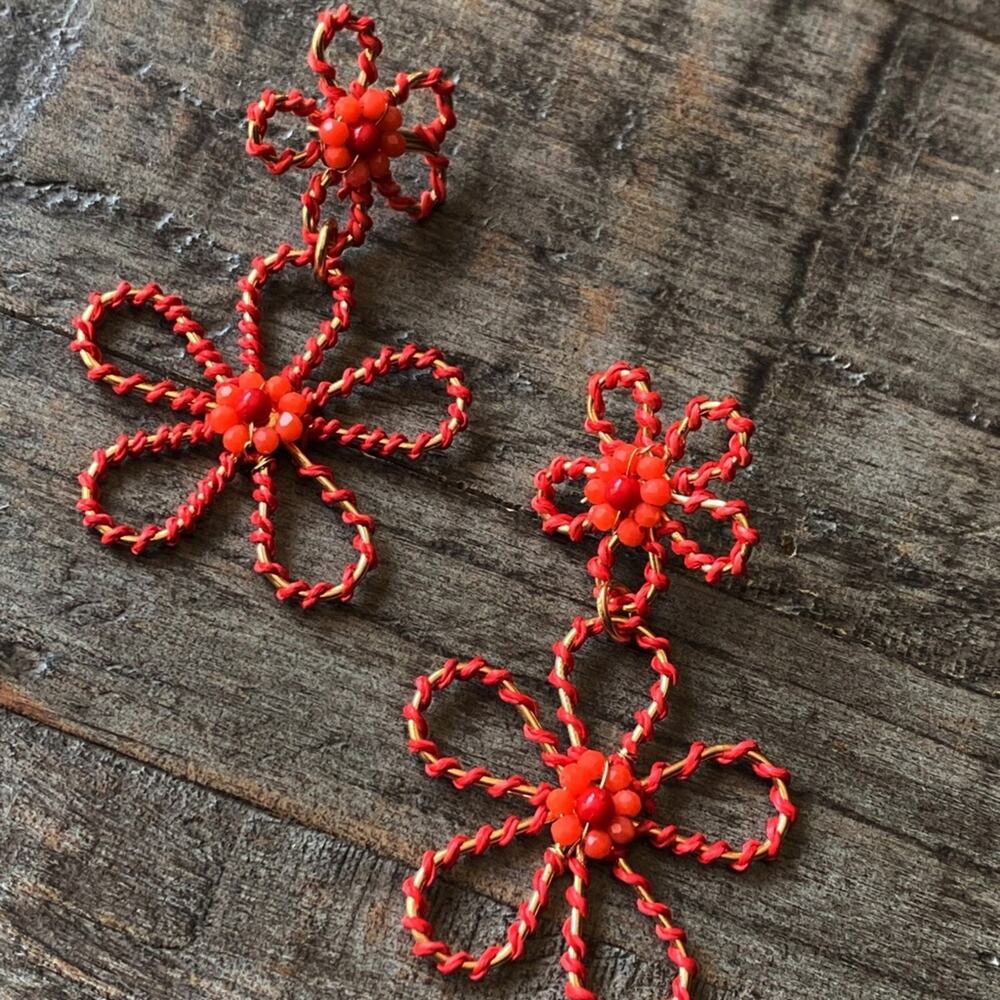 NEW Orange & Gold Floral Dangle Earrings - Picture 2 of 8